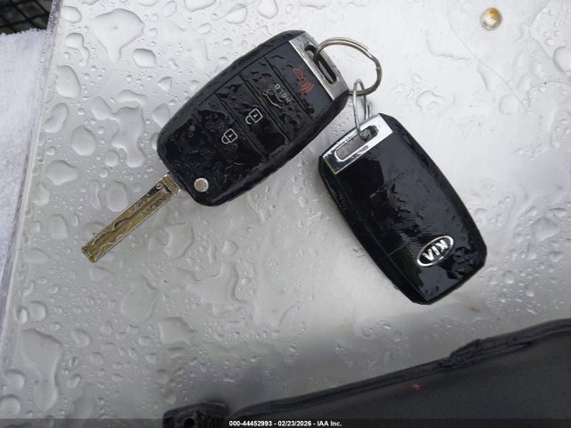 KNDJP3A59J7598898 KIA SOUL +