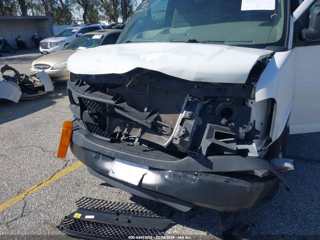 Chevrolet Express 2500 Work Van 2015 1GCWGFCF3F1253583 Image 6