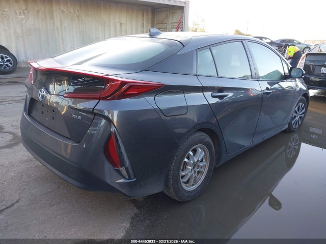 JTDKAMFPXN3211021 Toyota Prius Prime Xle
