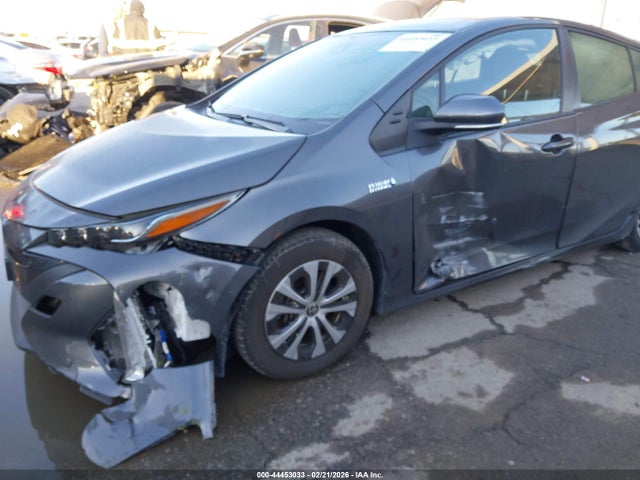 JTDKAMFPXN3211021 Toyota Prius Prime Xle
