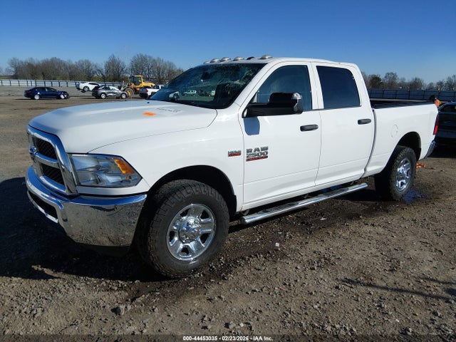2017 RAM 2500 3C6UR4CJ7HG536638 Photo 1