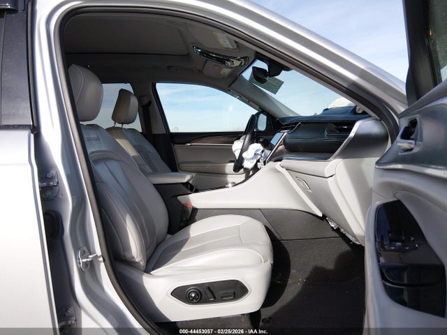 1C4RJKDT2M8132625 Jeep Grand Cherokee L Overland 4x4