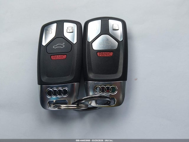 2017 Audi A4 2.0t Premium მანქანა იყიდება აუქციონზე, vin: WAUENAF45HN030663, აუქციონის ნომერი: 44453069