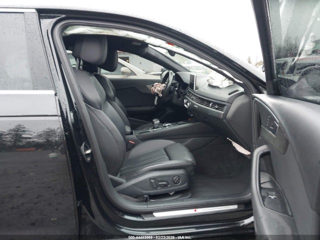 2017 Audi A4 2.0t Premium მანქანა იყიდება აუქციონზე, vin: WAUENAF45HN030663, აუქციონის ნომერი: 44453069