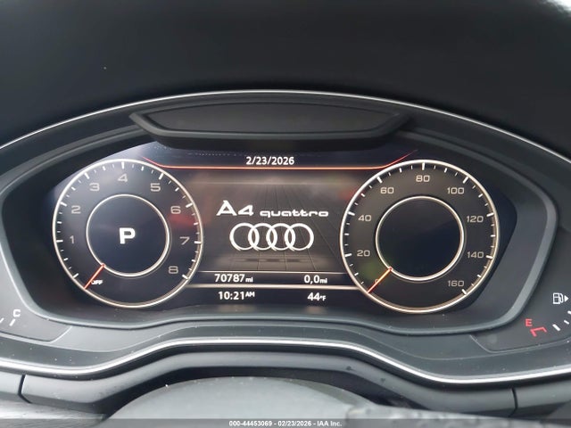 2017 Audi A4 2.0t Premium მანქანა იყიდება აუქციონზე, vin: WAUENAF45HN030663, აუქციონის ნომერი: 44453069