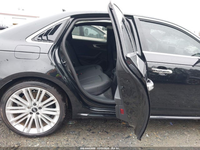 2017 Audi A4 2.0t Premium მანქანა იყიდება აუქციონზე, vin: WAUENAF45HN030663, აუქციონის ნომერი: 44453069