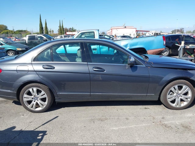 Продажа на аукционе авто 2008 Mercedes-benz C 300 Luxury/sport, vin: WDDGF54X28F051676, номер лота: 44453092