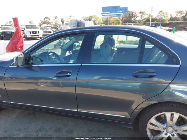 Продажа на аукционе авто 2008 Mercedes-benz C 300 Luxury/sport, vin: WDDGF54X28F051676, номер лота: 44453092