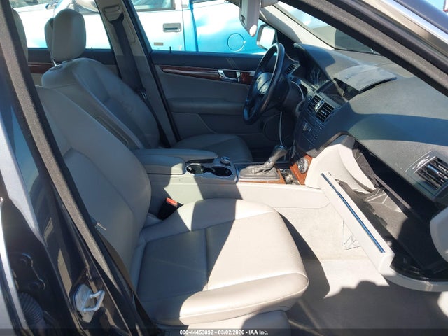 Продажа на аукционе авто 2008 Mercedes-benz C 300 Luxury/sport, vin: WDDGF54X28F051676, номер лота: 44453092