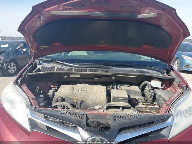 2019 TOYOTA SIENNA 5TDKZ3DCXKS985816 Photo 9