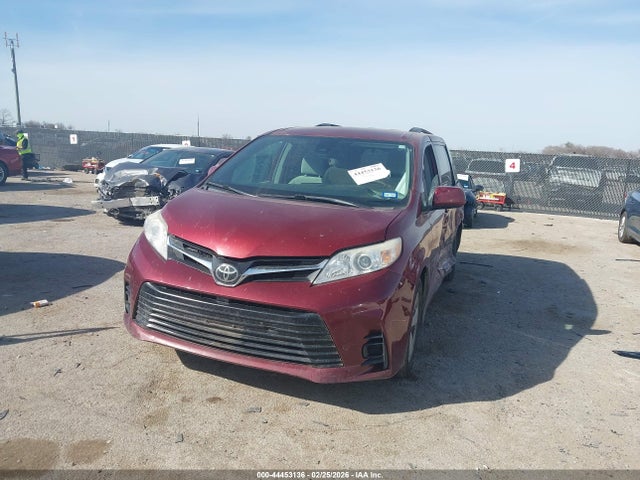 2019 TOYOTA SIENNA 5TDKZ3DCXKS985816 Photo 1