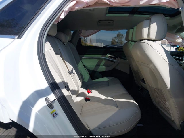 2024 AUDI Q8 E-TRON WA15AAGE7RB025077 Photo 7