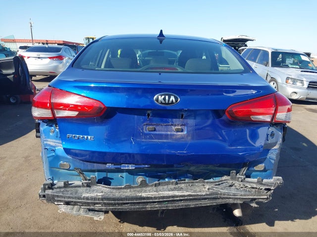 KIA FORTE LX 2017 3KPFK4A72HE068083 Image 16
