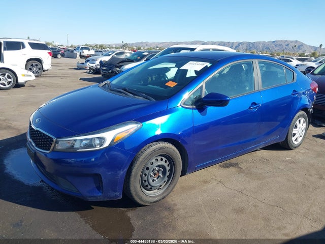 KIA FORTE LX 2017 3KPFK4A72HE068083 Image 2