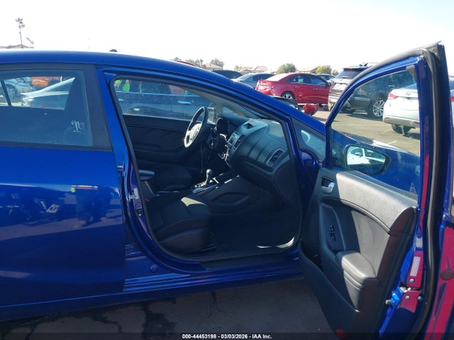 KIA FORTE LX 2017 3KPFK4A72HE068083 Image 5