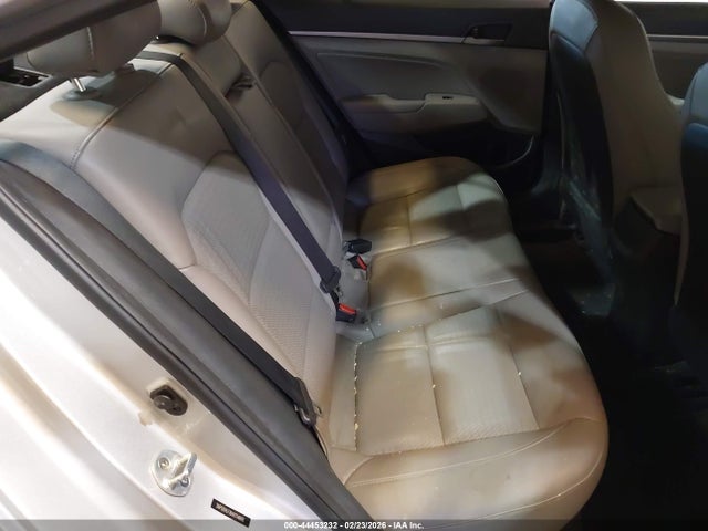 Hyundai Elantra Limited 2017 5NPD84LF8HH114666 Image 8