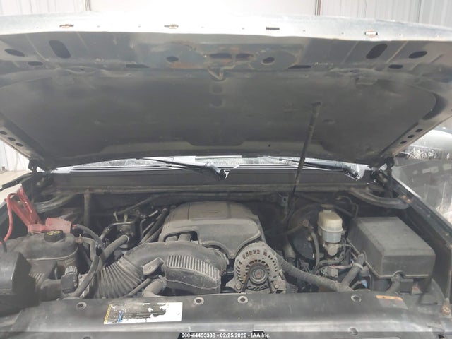 44453338 :رقم المزاد ، 1GKS2EEF1BR223728 vin ، 2011 Gmc Yukon Denali مزاد بيع