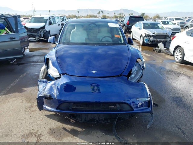7SAYGAEE1SF239881 Tesla Model Y Long Range Dual Motor All-wheel Drive