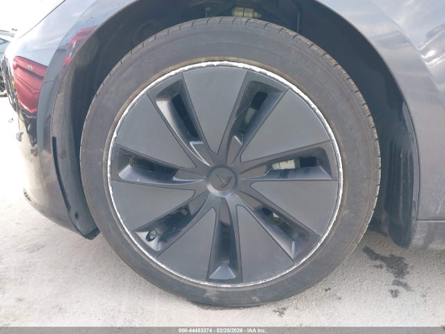 44453374 :رقم المزاد ، 5YJ3E1EB9RF821742 vin ، 2024 Tesla Model 3 Long Range Dual Motor All-wheel Drive مزاد بيع