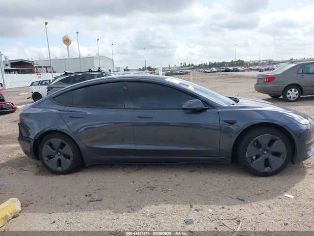 44453474 :رقم المزاد ، 5YJ3E1EB3NF257421 vin ، 2022 Tesla Model 3 Long Range Dual Motor All-wheel Drive مزاد بيع