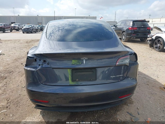 44453474 :رقم المزاد ، 5YJ3E1EB3NF257421 vin ، 2022 Tesla Model 3 Long Range Dual Motor All-wheel Drive مزاد بيع