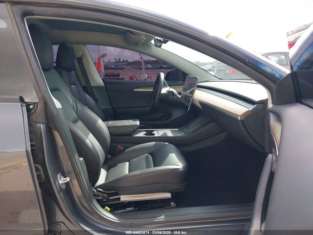 44453474 :رقم المزاد ، 5YJ3E1EB3NF257421 vin ، 2022 Tesla Model 3 Long Range Dual Motor All-wheel Drive مزاد بيع