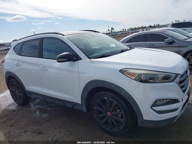 KM8J33A28HU543500 Hyundai Tucson Night