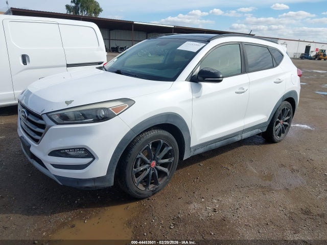 KM8J33A28HU543500 Hyundai Tucson Night