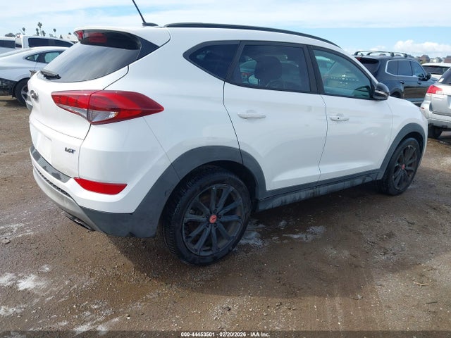 KM8J33A28HU543500 Hyundai Tucson Night