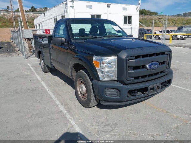 2016 1FDBF2A69GED02496 main image