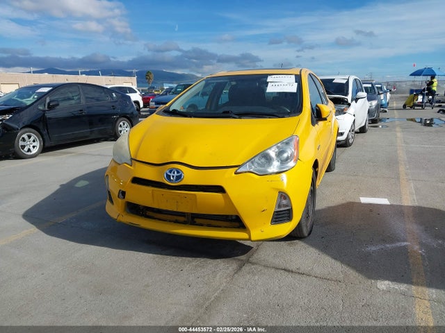 Toyota Prius C Three 2014 JTDKDTB32E1079582 Image 13