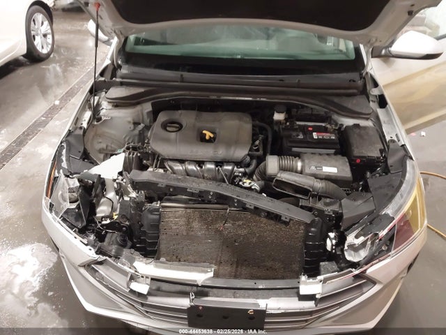 Hyundai ELANTRA SEL 2019 5NPD84LF1KH427730 Image 10