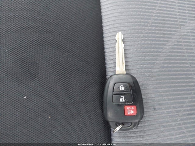 JTDKDTB30J1604424 Toyota Prius C Two