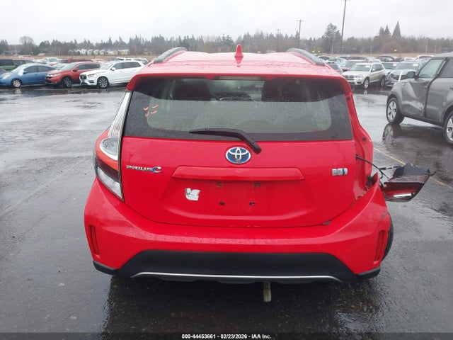 JTDKDTB30J1604424 Toyota Prius C Two