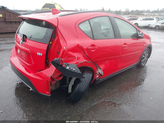 JTDKDTB30J1604424 Toyota Prius C Two