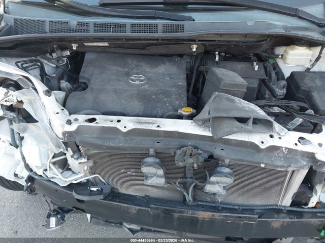 5TDYK3DC1ES513359 Toyota Sienna Xle V6 8 Passenger