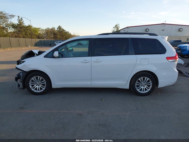 5TDYK3DC1ES513359 Toyota Sienna Xle V6 8 Passenger