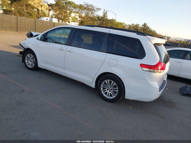 5TDYK3DC1ES513359 Toyota Sienna Xle V6 8 Passenger