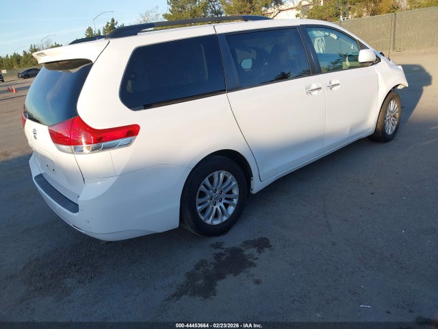 5TDYK3DC1ES513359 Toyota Sienna Xle V6 8 Passenger