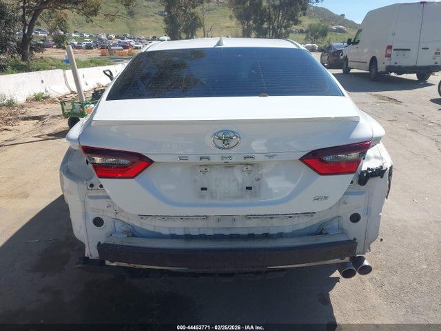4T1G11AKXNU671074 Toyota CAMRY SE