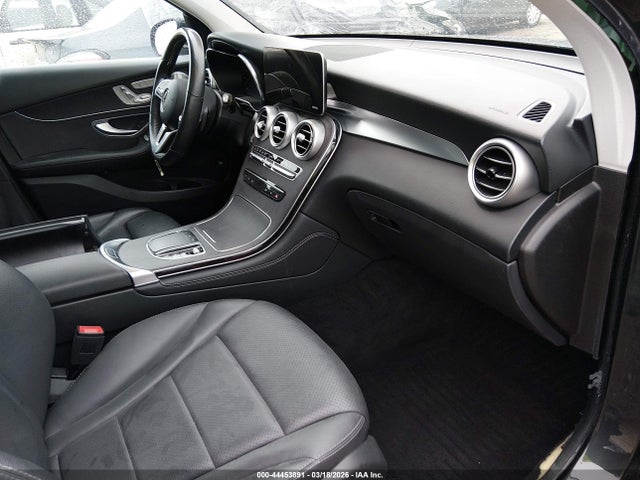 44453891 :رقم المزاد ، W1N0G8EB7MV273510 vin ، 2021 Mercedes-benz Glc 300 4matic Suv مزاد بيع