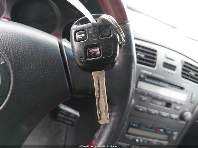 44453911 :رقم المزاد ، JTHBA30G345051777 vin ، 2004 Lexus Es 330 مزاد بيع