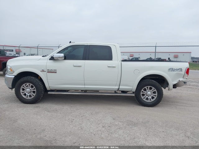 44453920 :رقم المزاد ، 3C6UR5FL5HG720401 vin ، 2017 Ram 2500 Laramie  4x4 6'4 Box مزاد بيع