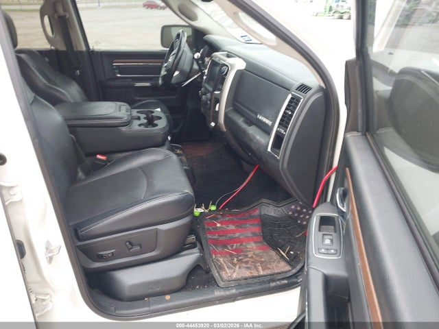 2017 RAM 2500 3C6UR5FL5HG720401 Photo 4