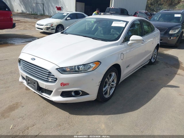 Ford Fusion Energi Titanium 2016 3FA6P0SU2GR320684 Image 2