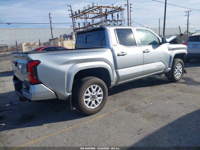 2024 TOYOTA TACOMA 3TMLB5JN2RM002373 Photo 3