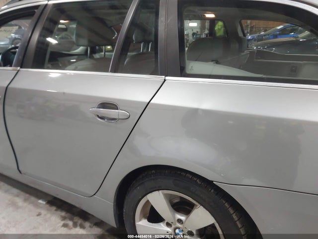 2006 Bmw 530xit მანქანა იყიდება აუქციონზე, vin: WBANN73586CN03500, აუქციონის ნომერი: 44454016