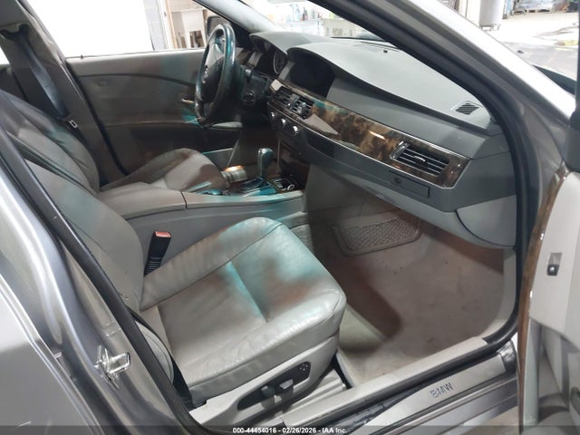 2006 Bmw 530xit მანქანა იყიდება აუქციონზე, vin: WBANN73586CN03500, აუქციონის ნომერი: 44454016
