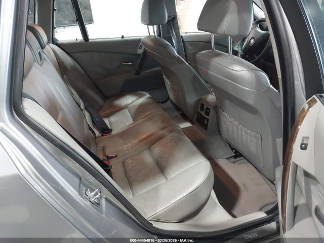 2006 Bmw 530xit მანქანა იყიდება აუქციონზე, vin: WBANN73586CN03500, აუქციონის ნომერი: 44454016