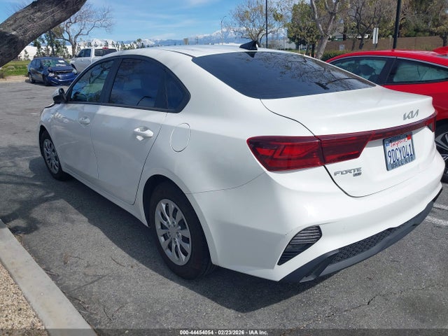 KIA FORTE LX 2023 3KPF24AD0PE520701 Image 3